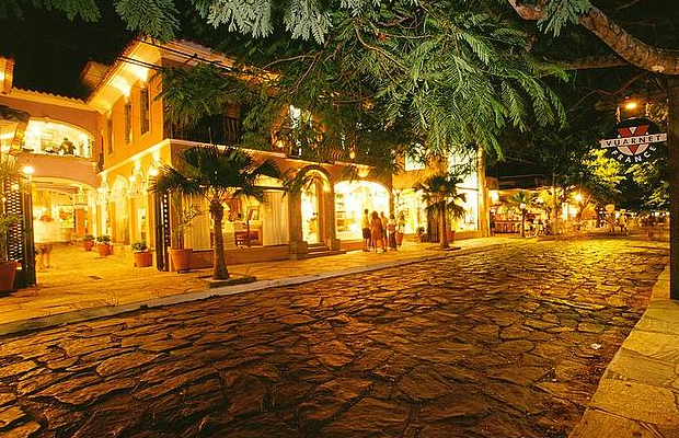 Passeio em Rua das Pedras